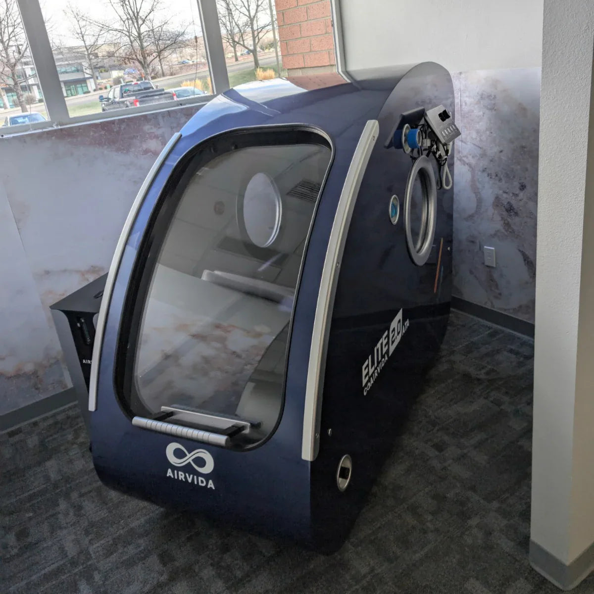 Airvida Elite 2.0 ATA Hard Shell Sitting Hyperbaric Chamber LifeMed USA