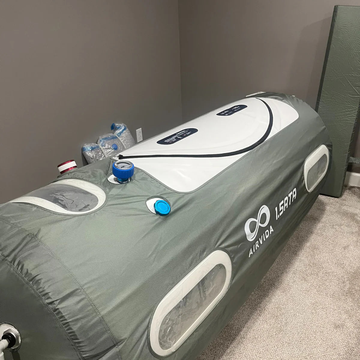 Airvida Portable Lying Hyperbaric Chamber 1.4-1.5ATA LifeMed USA