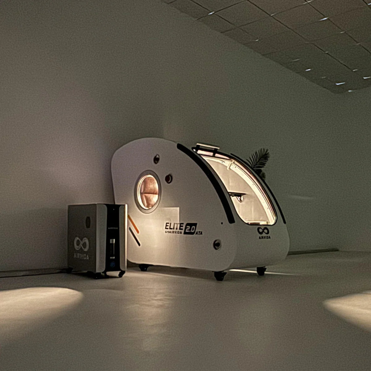 Airvida Elite 2.0 ATA Hard Shell Sitting Hyperbaric Chamber LifeMed USA