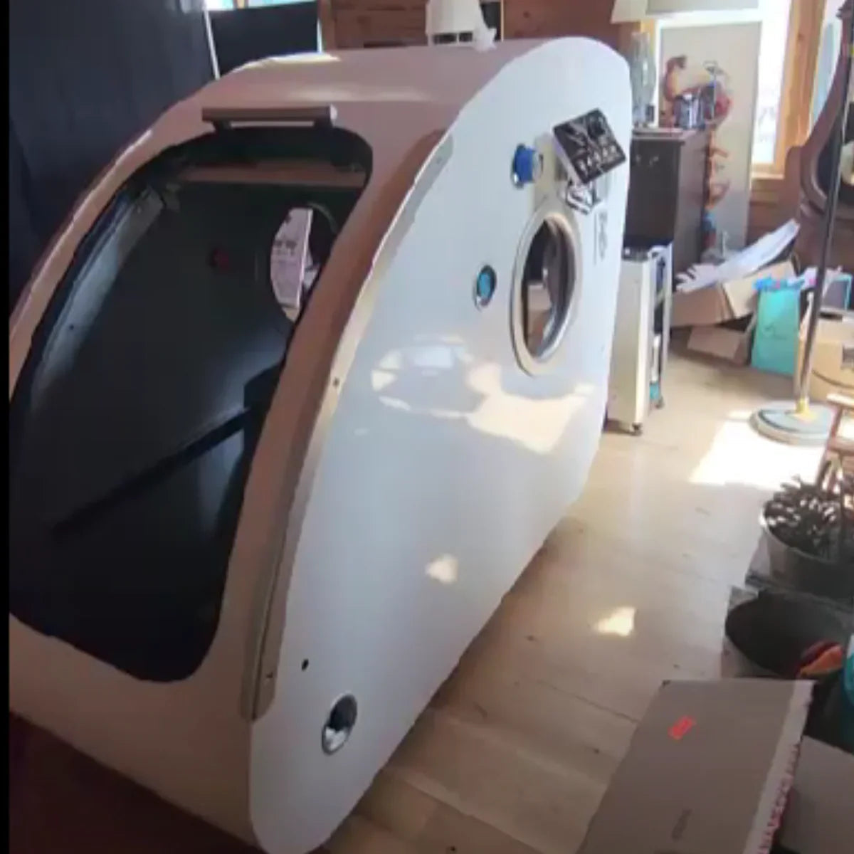 Airvida Elite 2.0 ATA Hard Shell Sitting Hyperbaric Chamber LifeMed USA