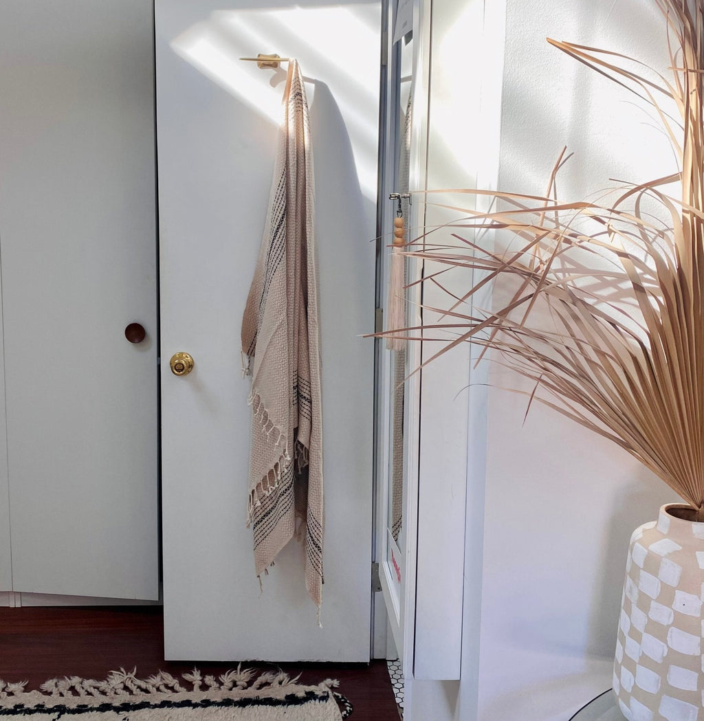 Turkish Towel – Lightweight, Quick-Drying & Handwoven Cotton Tilley + Me