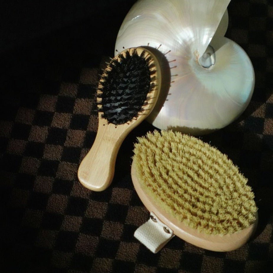 Bamboo Dry Brush for Body – Exfoliate & Improve Circulation Tilley + Me