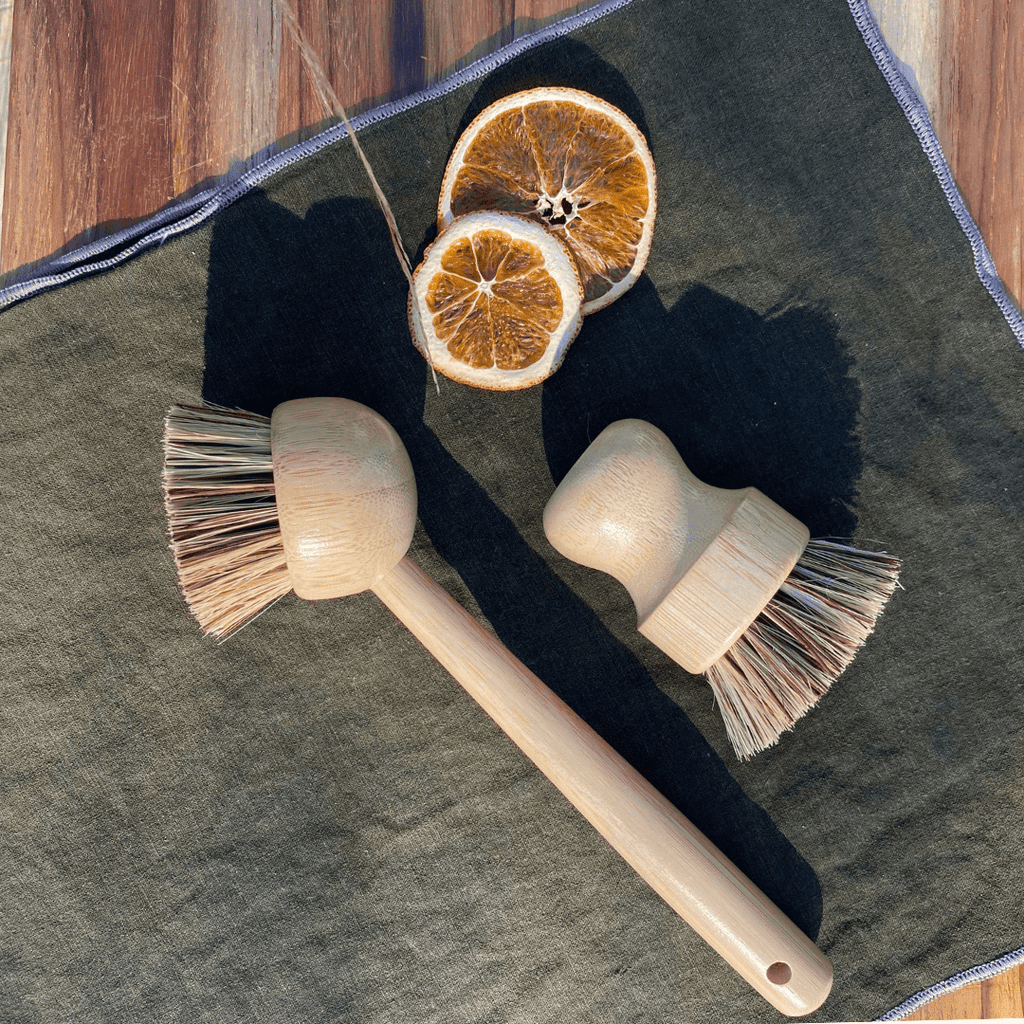 Eco-Friendly Bamboo Dishwashing Brush with Handle - Palm Fiber Bristles Tilley + Me