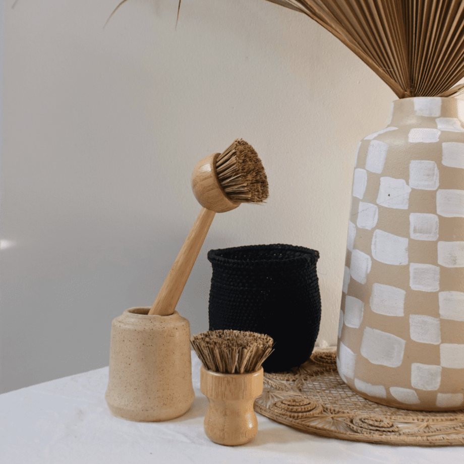 Eco-Friendly Bamboo Dishwashing Brush with Handle - Palm Fiber Bristles Tilley + Me