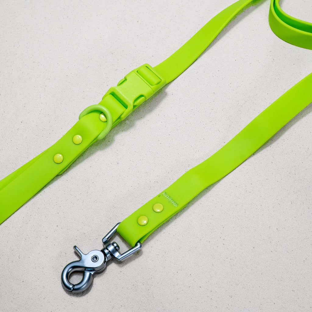 PVC Handsfree Dog Leash - All Weather Waterproof Durable & Odor-Resistant Tilley + Me