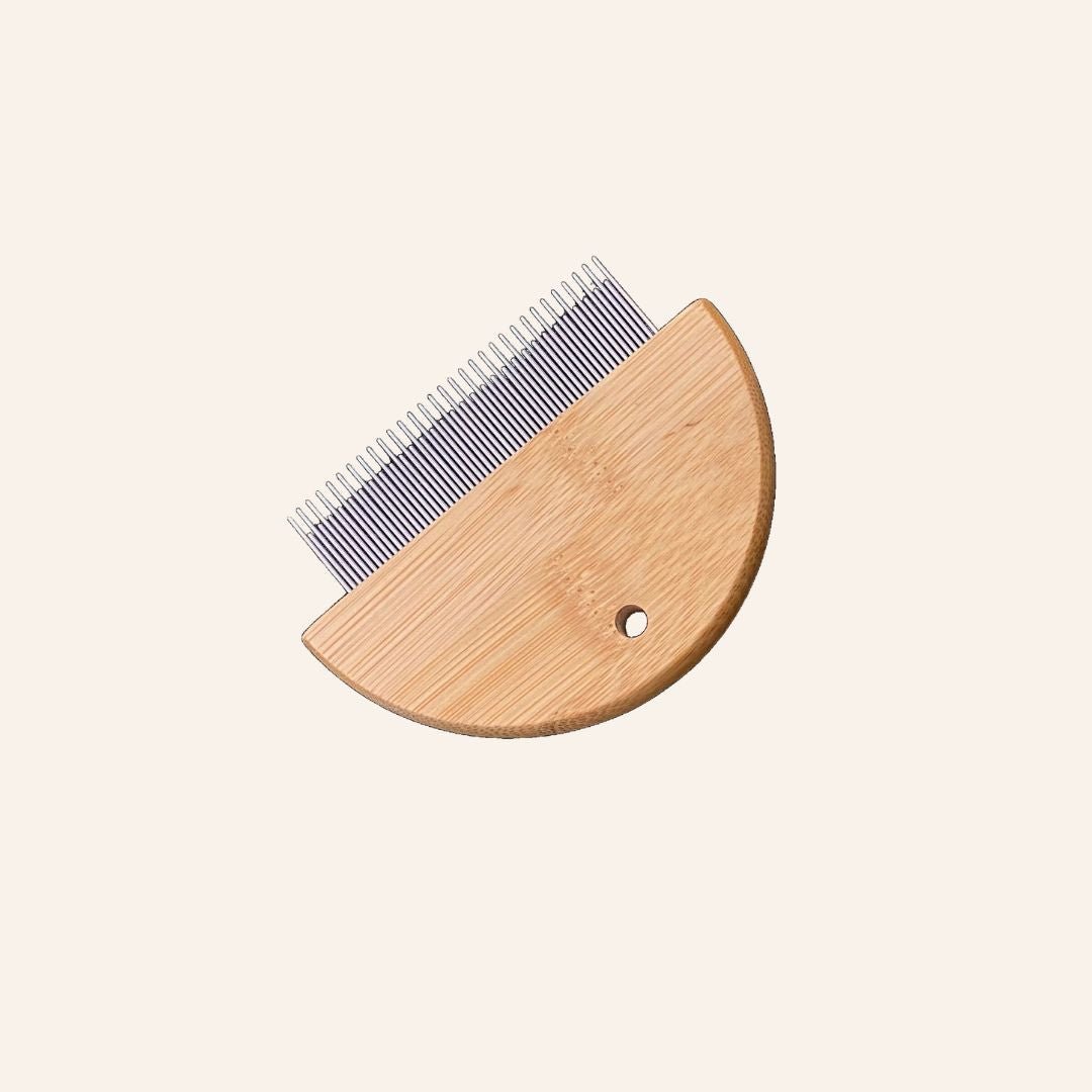 Bamboo Flea Comb for Dogs & Cats – Gentle & Eco-Friendly Tilley + Me