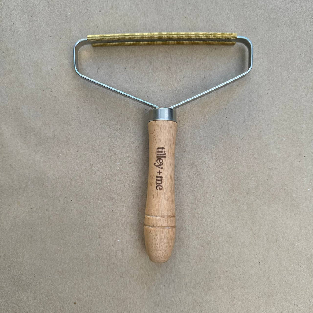 Effective Pet Hair Lint Remover made from Beech Wood- Eco-Friendly & Reusable Tilley + Me