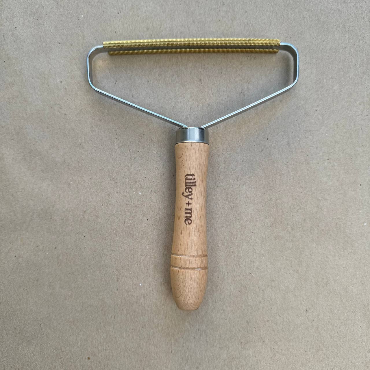 Effective Pet Hair Lint Remover made from Beech Wood- Eco-Friendly & Reusable Tilley + Me