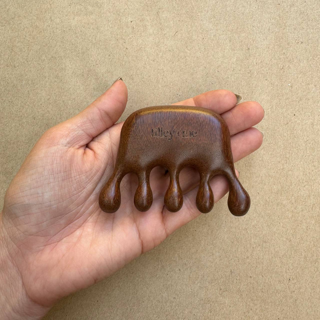 Sandalwood Pet Massage Tool – Relieves Shedding & Boosts Circulation Tilley + Me