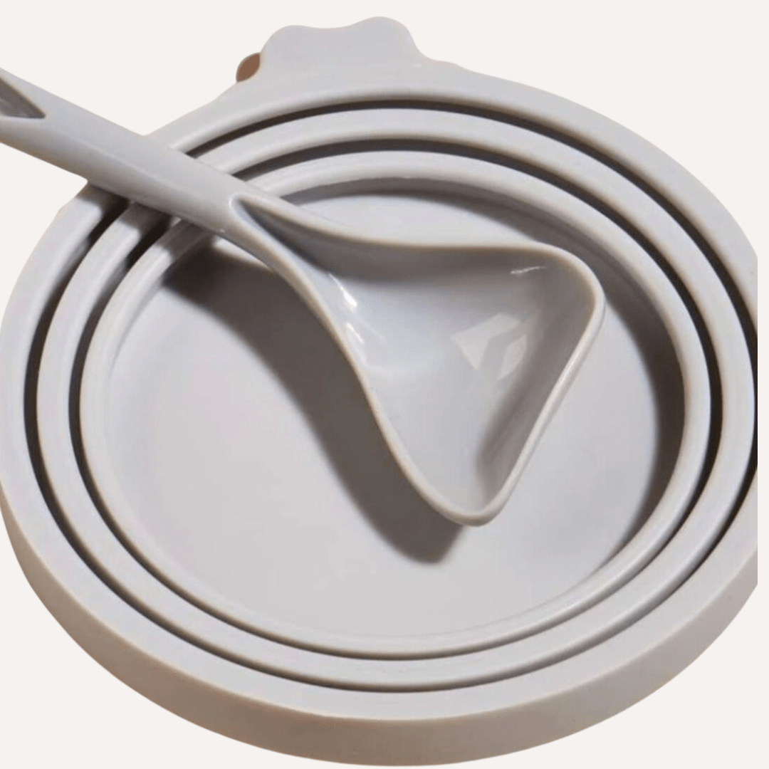 Pet Food Saver Lid with Spoon - BPA-Free Silicone, Keeps Food Fresh Tilley + Me