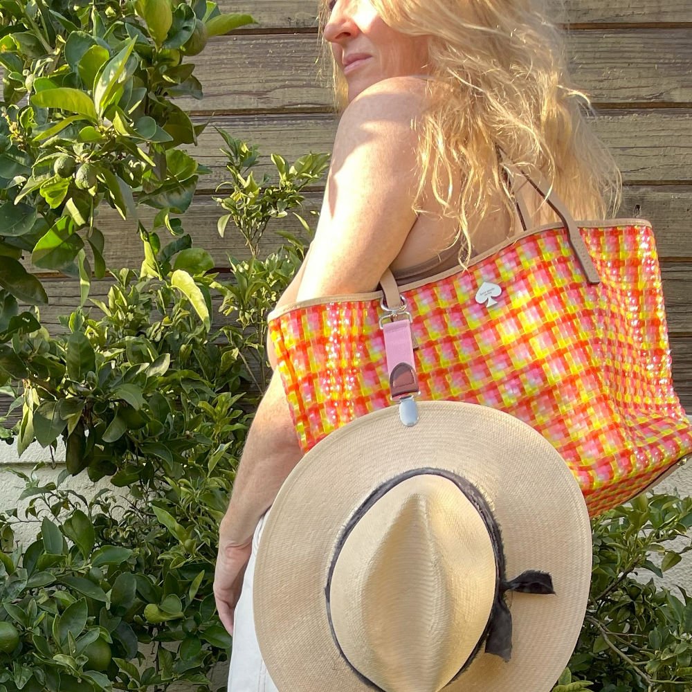 Hat Clip for Bags – Hands-Free Storage for Travel & Daily Use Tilley + Me